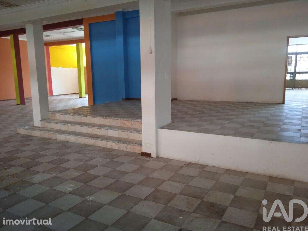 Loja / Estabelecimento Comercial T2 em Nelas de 345,00 m2 - Grande imagem: 5/16