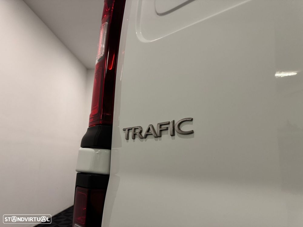 Renault Trafic 2.0 dCi L2H2 1.2T - 19