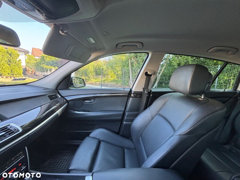 BMW Seria 5 530d xDrive - 11