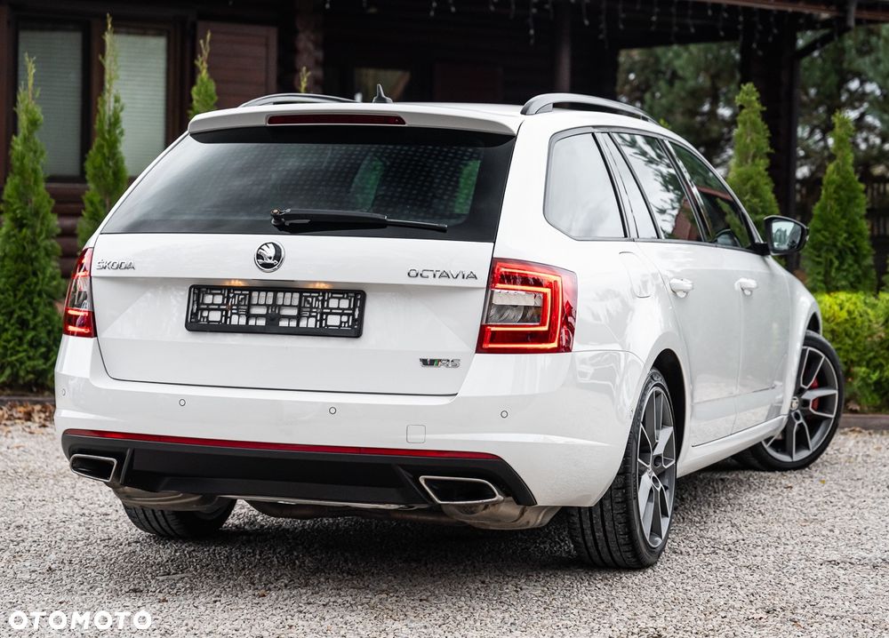 Skoda Octavia 2.0 TSI RS DSG - 12