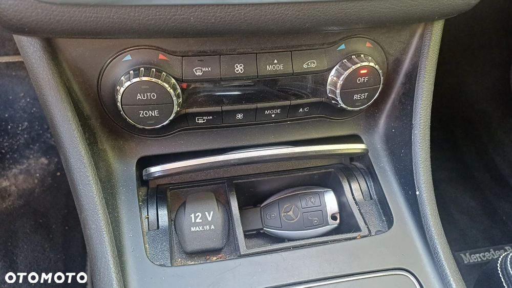 Mercedes-Benz GLA 220 d 4Matic 7G-DCT StreetStyle - 22