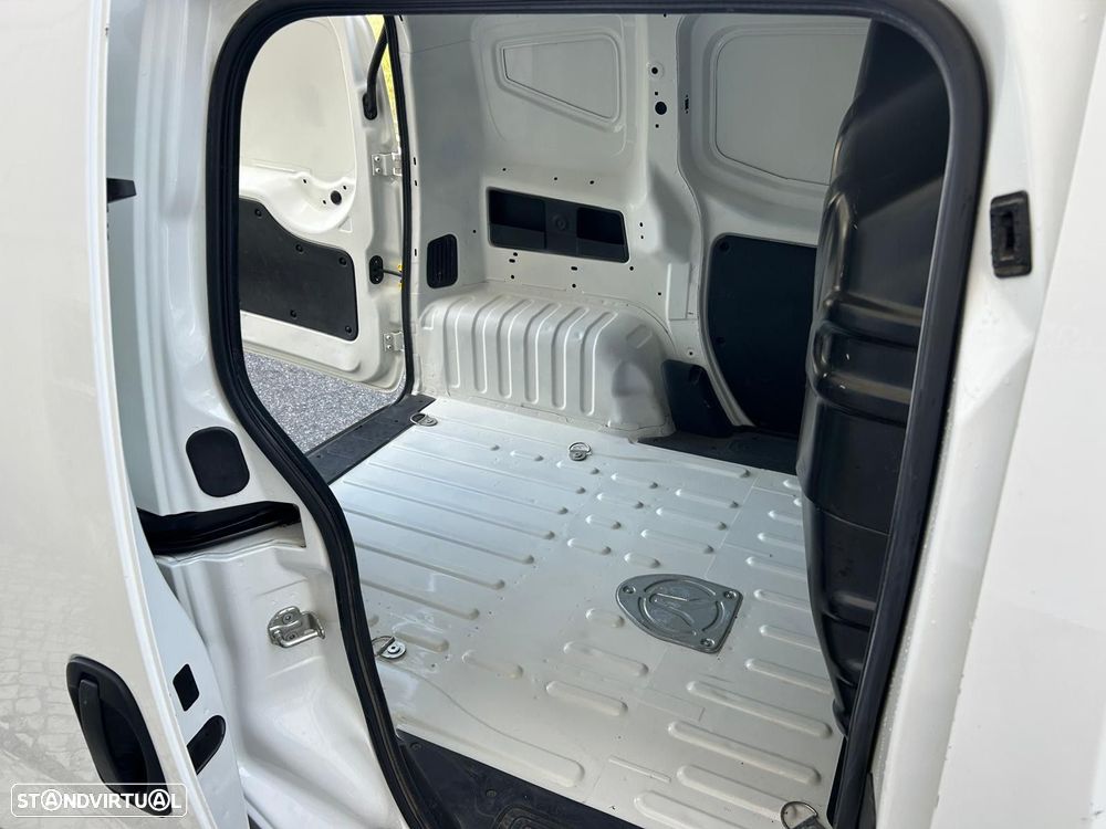 Fiat Fiorino 1.3 M-jet SX - 8