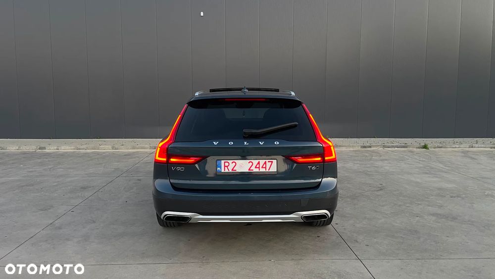 Volvo V90 Cross Country - 8