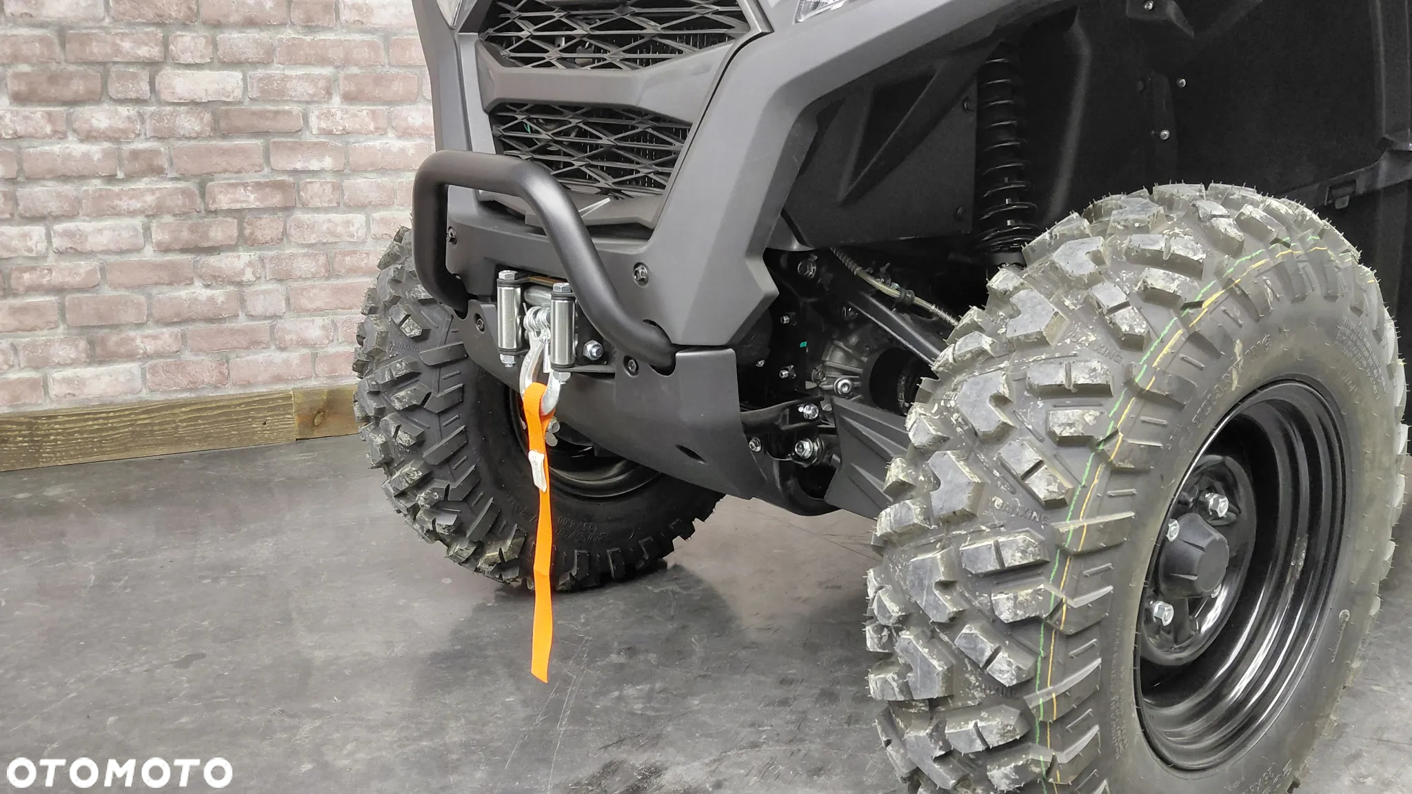 CFMoto CForce - 8