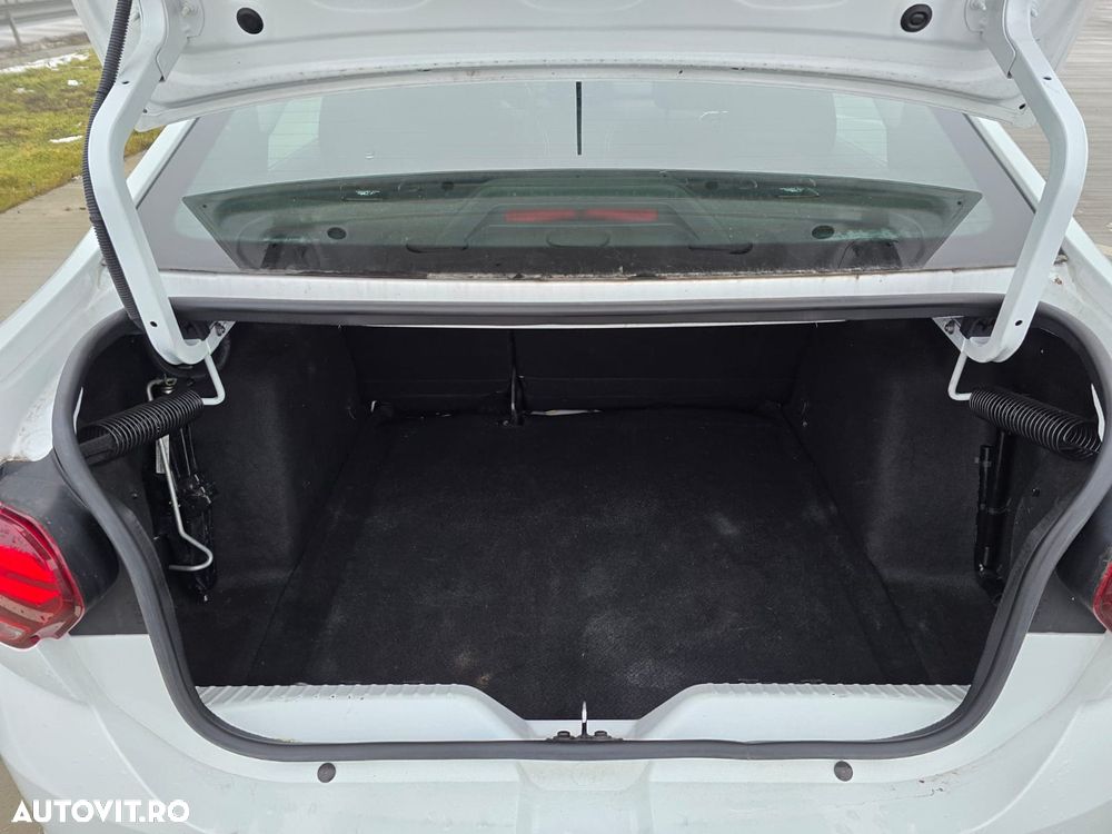 Dacia Logan TCe 90 MT6 Prestige - 9