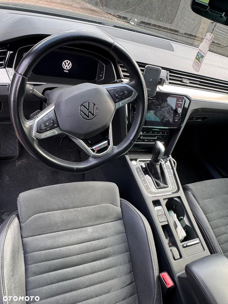 Volkswagen Passat - 20
