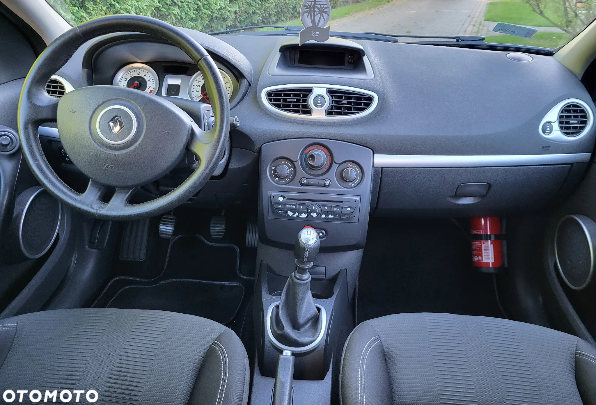 Renault Clio 1.6 16V GT - 8