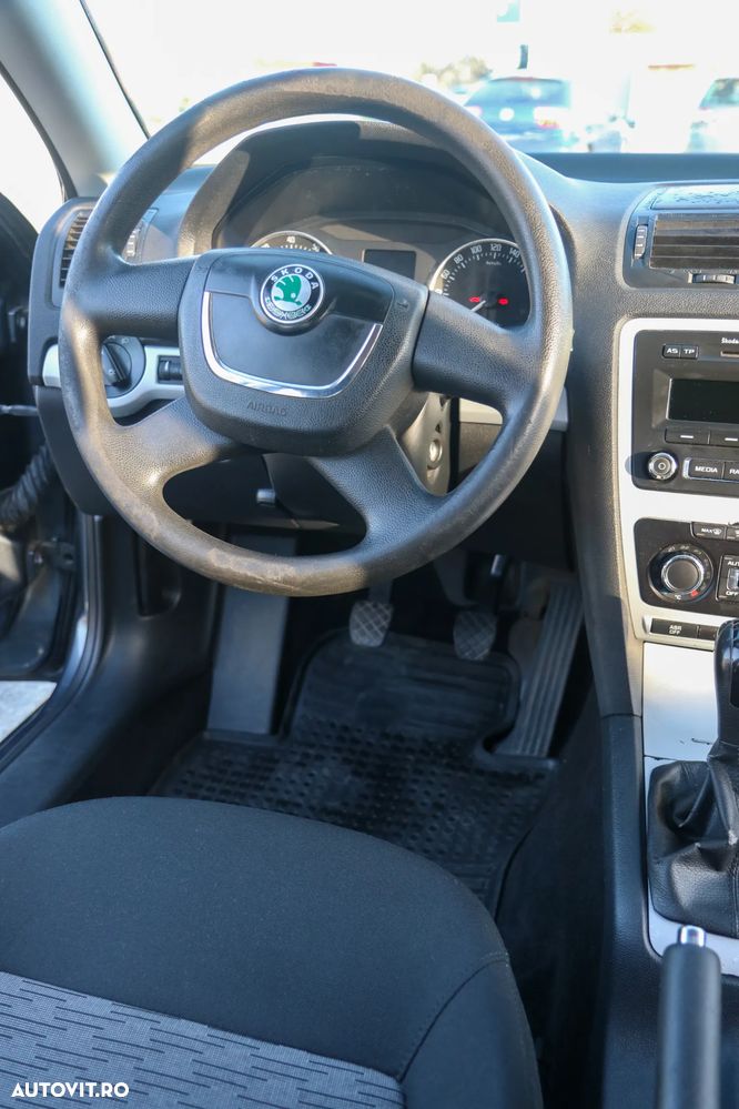 Skoda Octavia 1.2 TSI Ambiente - 11