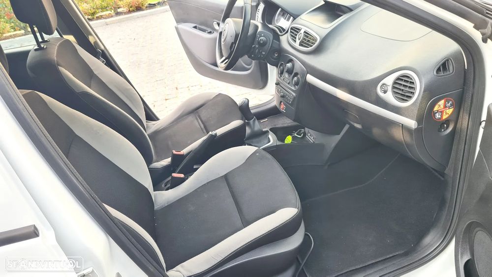 Renault Clio 1.5 dCi Dynamique 98g - 8