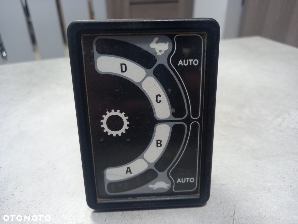 Monitor wyświetlacz panel biegów New Holland T6030 - 1