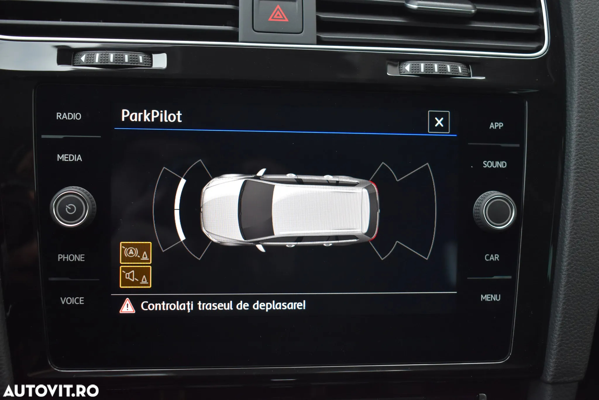 Volkswagen Golf Variant 2.0 TDI SCR DSG Highline - 20