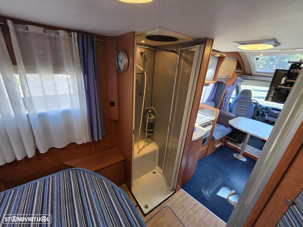 Benimar Perseo 590 Cama Central - 9