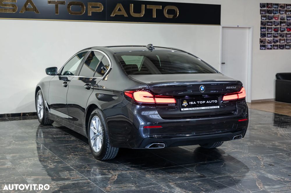 BMW Seria 5 520d Aut. Luxury Line - 38