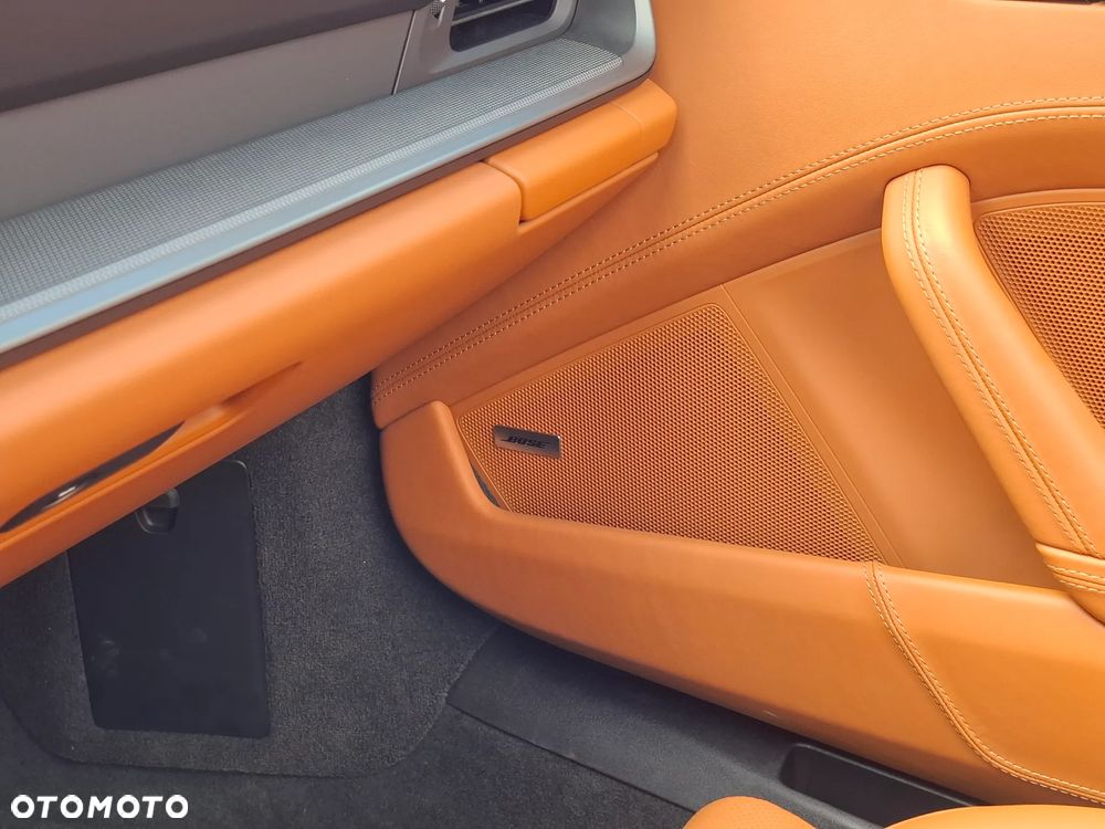 Porsche 911 Carrera 4S - 20