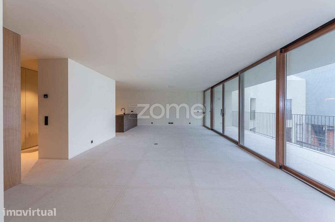 T4 Duplex com Piscina privativa - Matosinhos Sul - Grande imagem: 3/26