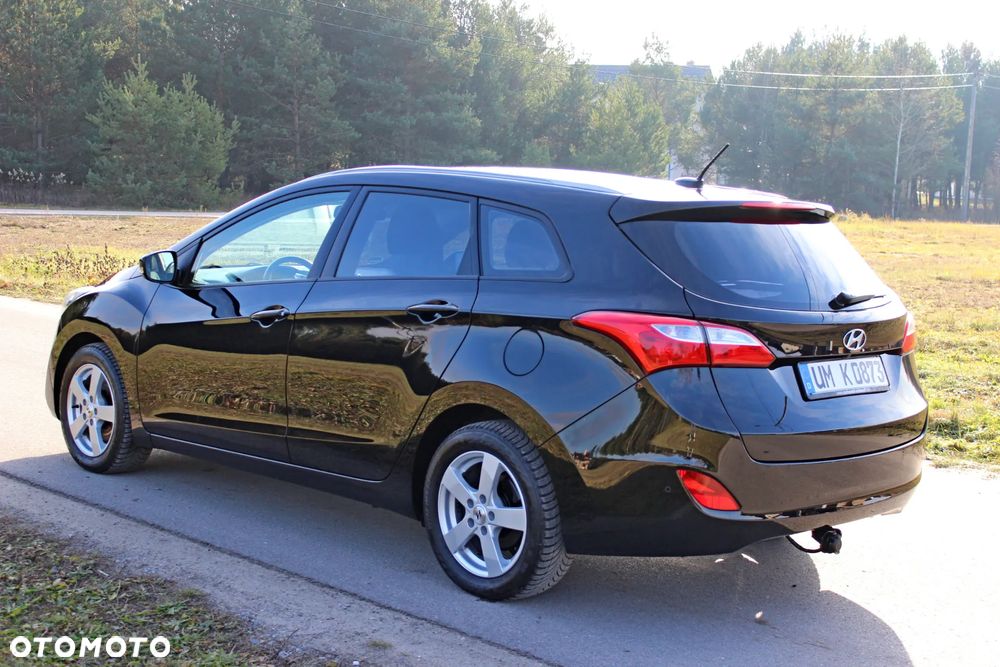 Hyundai i30 blue Kombi 1.6 GDi Style - 8