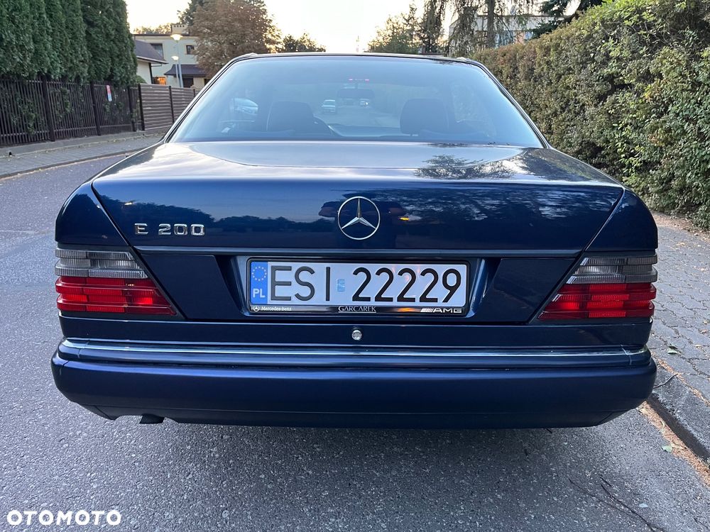Mercedes-Benz Klasa E - 19