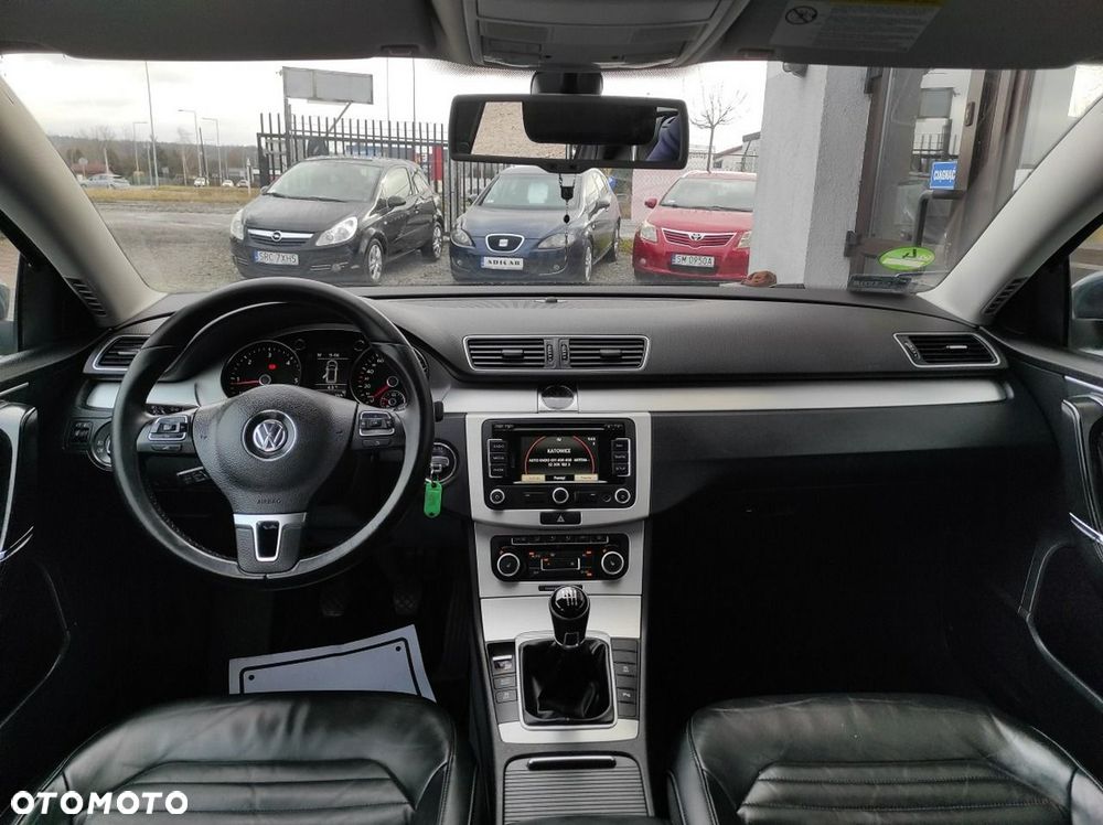 Volkswagen Passat - 10