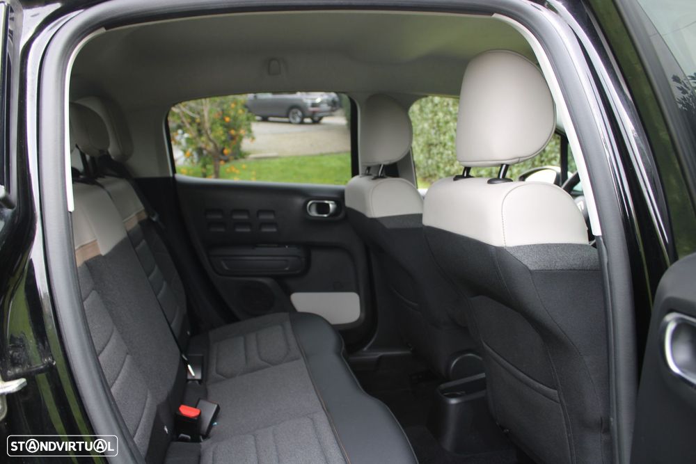 Citroën C3 1.2 PureTech Shine - 24