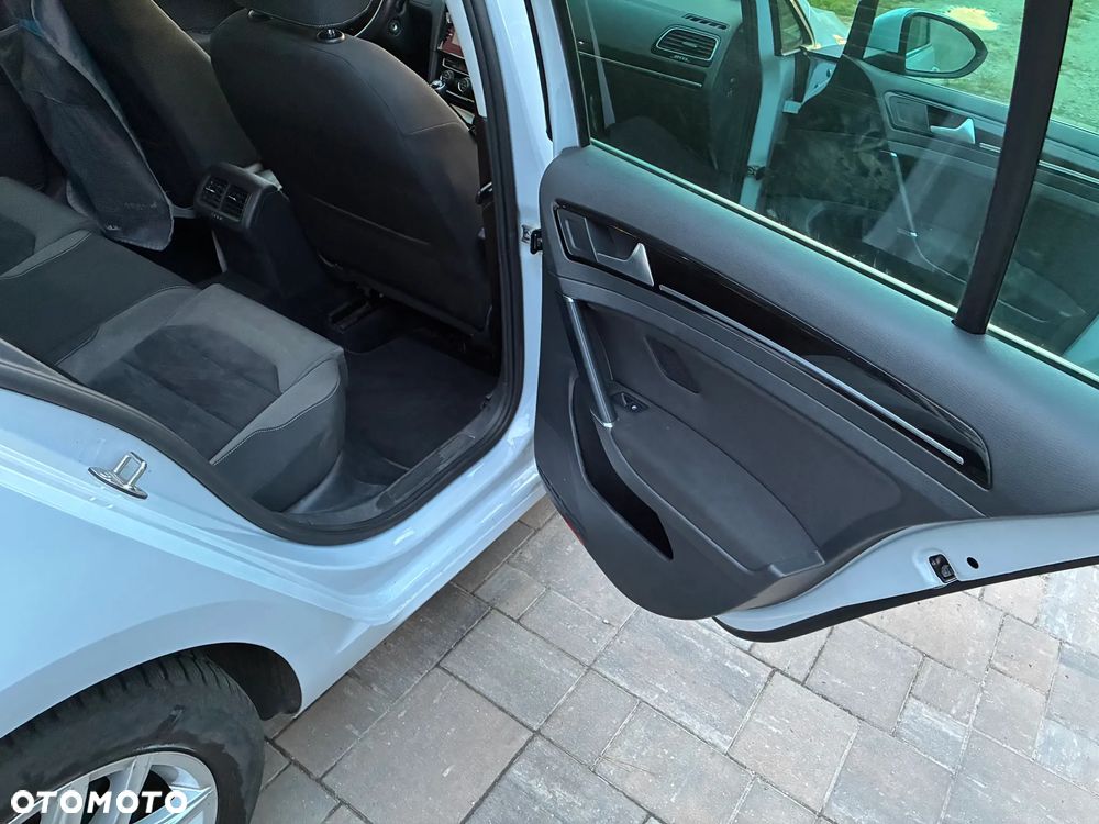 Volkswagen Golf 1.4 TSI BMT Highline - 24