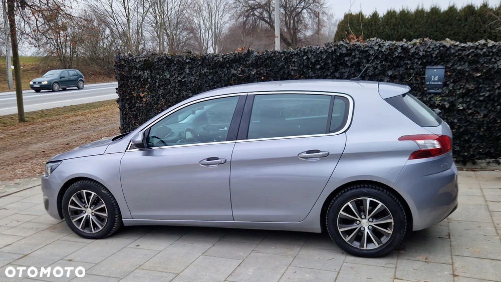 Peugeot 308 1.2 PureTech Allure S&S - 5