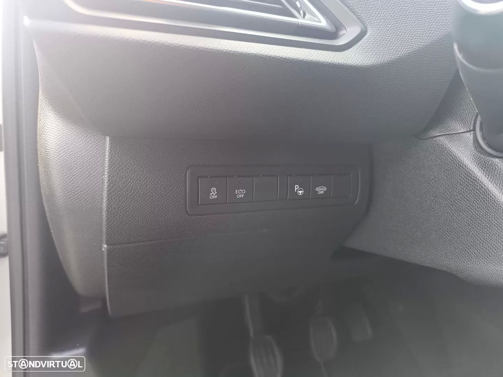 Peugeot 308 SW 1.6 BlueHDi Allure - 24