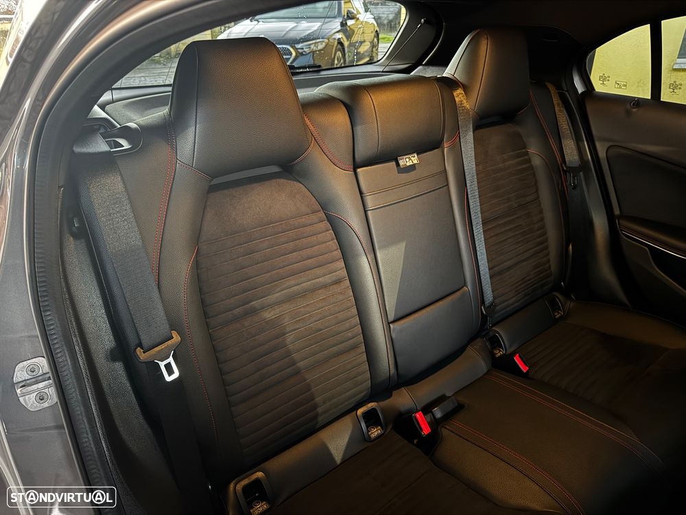 Mercedes-Benz A 45 AMG 4Matic Speedshift 7G-DCT - 33