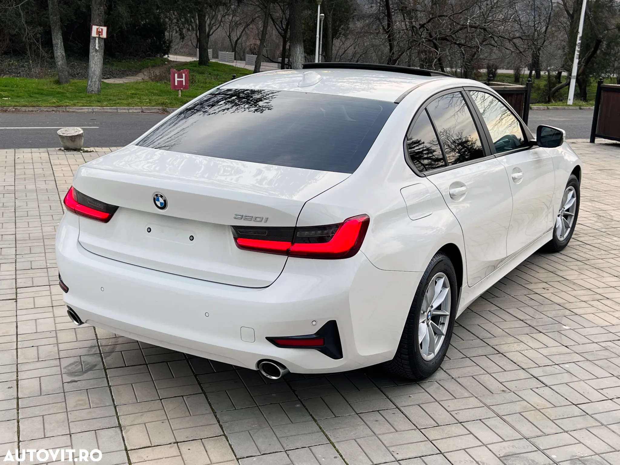 BMW Seria 3 320i AT - 6