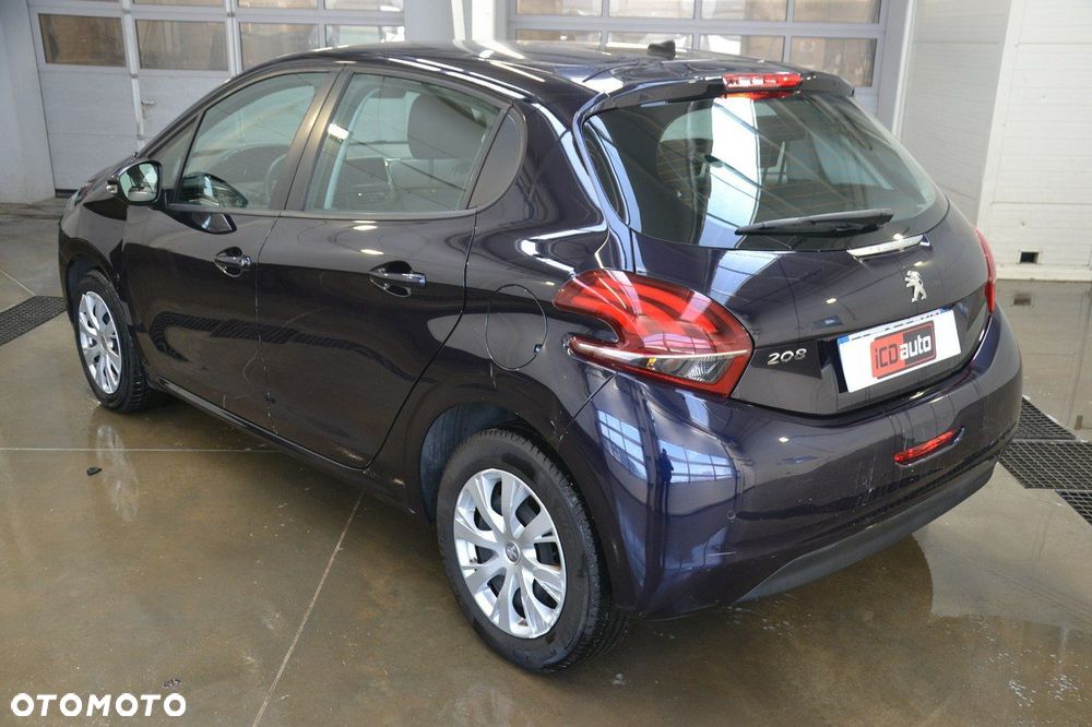 Peugeot 208 - 5