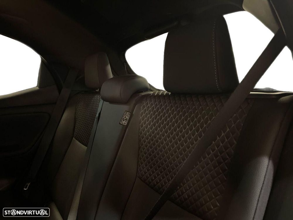 Toyota Yaris - 10