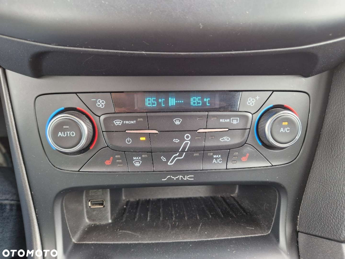 Ford Focus 1.0 EcoBoost Edition - 12