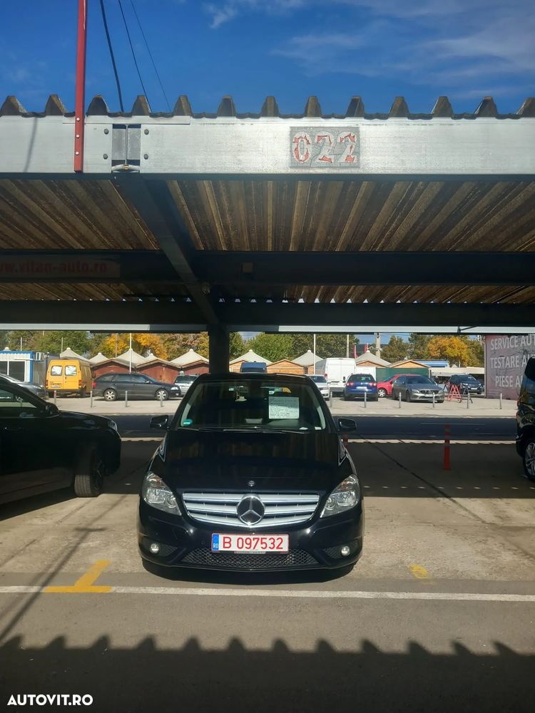 Mercedes-Benz B 180 BlueEFFICIENCY - 1