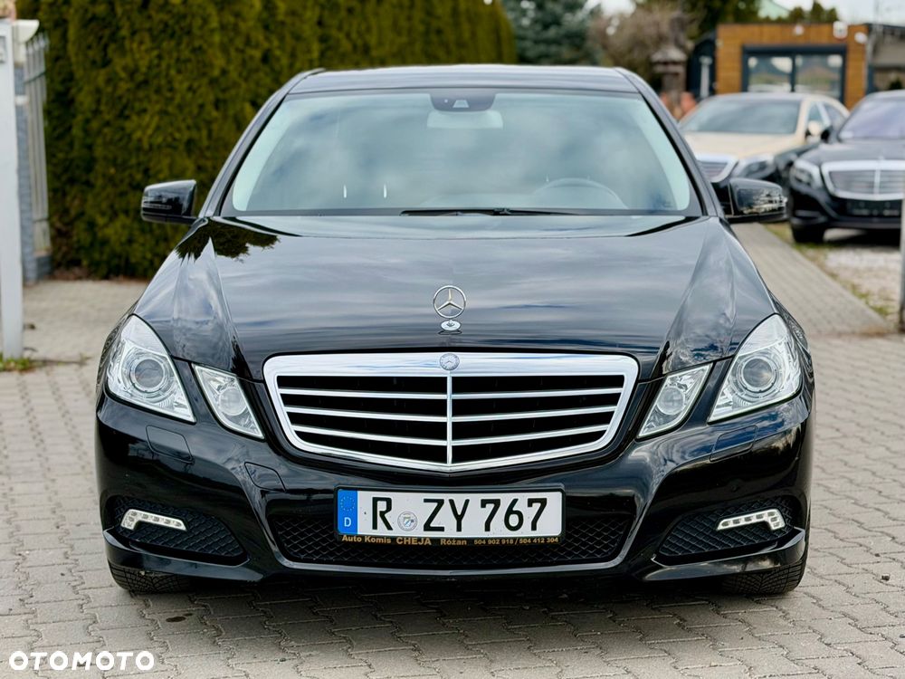 Mercedes-Benz Klasa E 250 CGI BlueEffICIENCY Avantgarde - 24