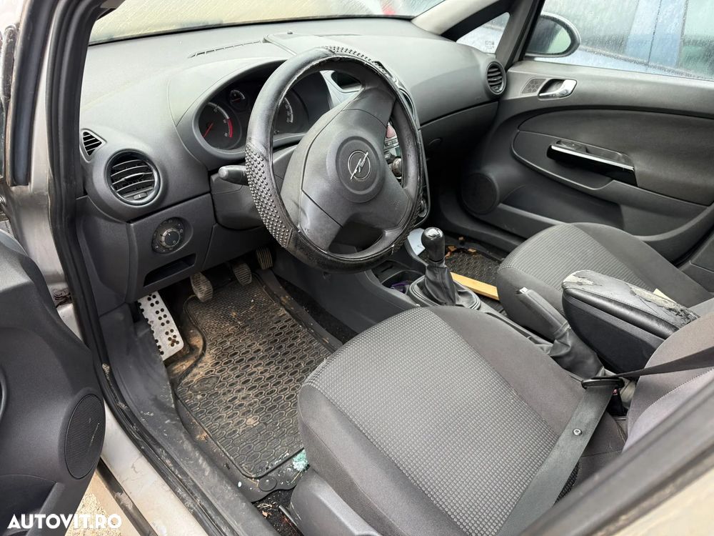Dezmembrez Opel Corsa D gri argintiu 1,3 CDTI 4usi 2007 - 7