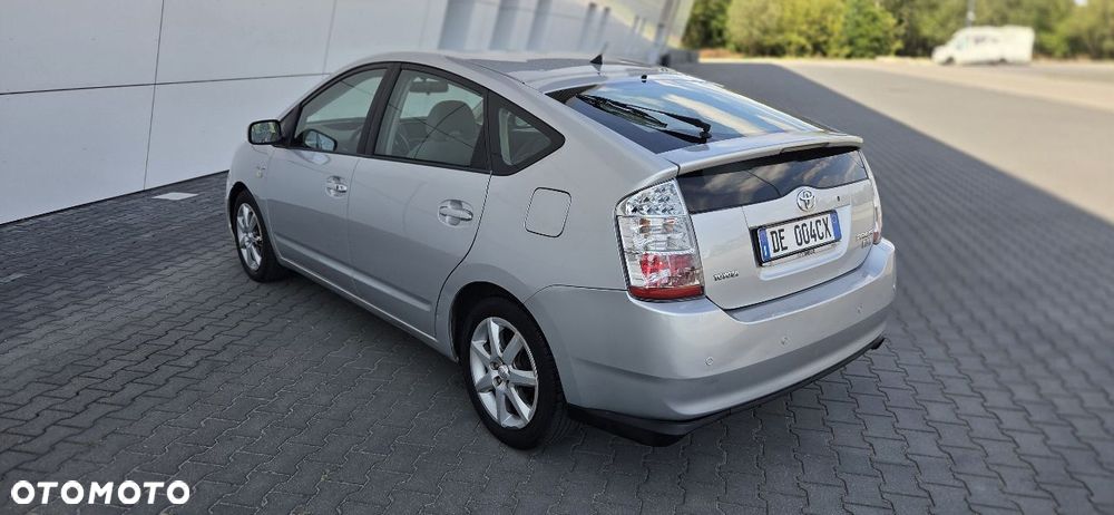 Toyota Prius 1.5 VVT-i Sol - 7