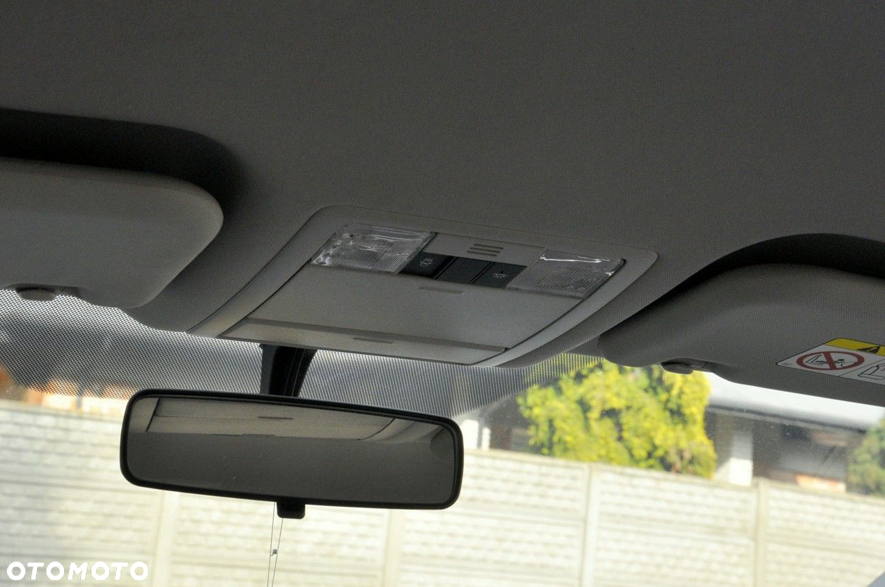Toyota Verso 2.0 D-4D Premium 7os - 17