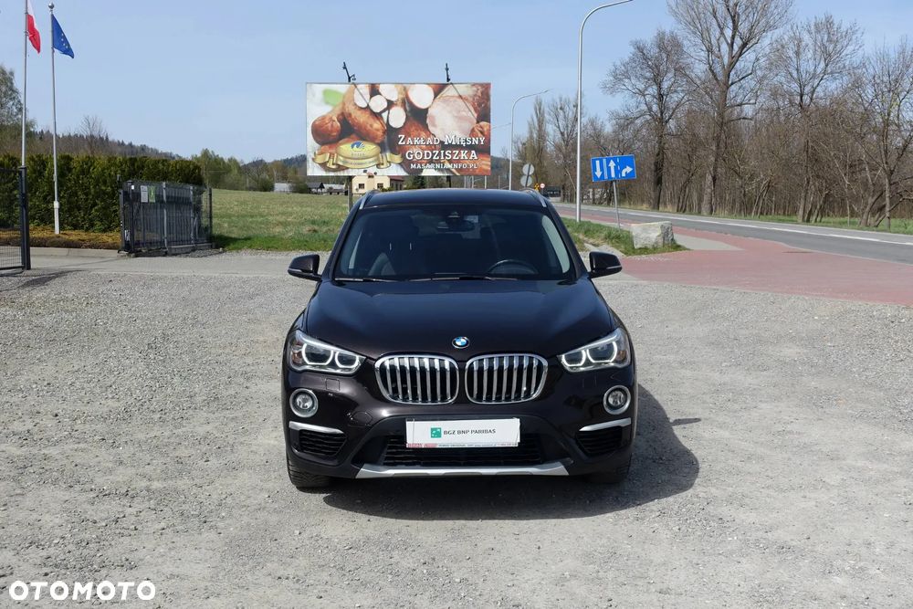 BMW X1 xDrive18d Sport Line - 2