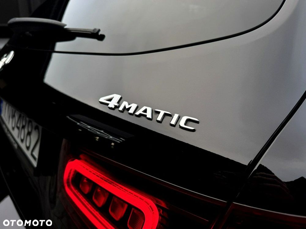 Mercedes-Benz GLC 300 e 4-Matic - 17