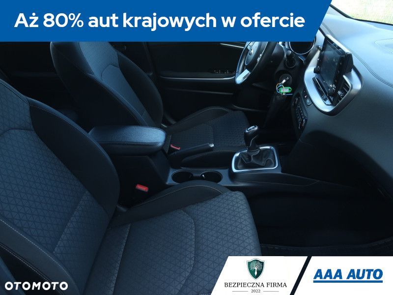 Kia Ceed - 10