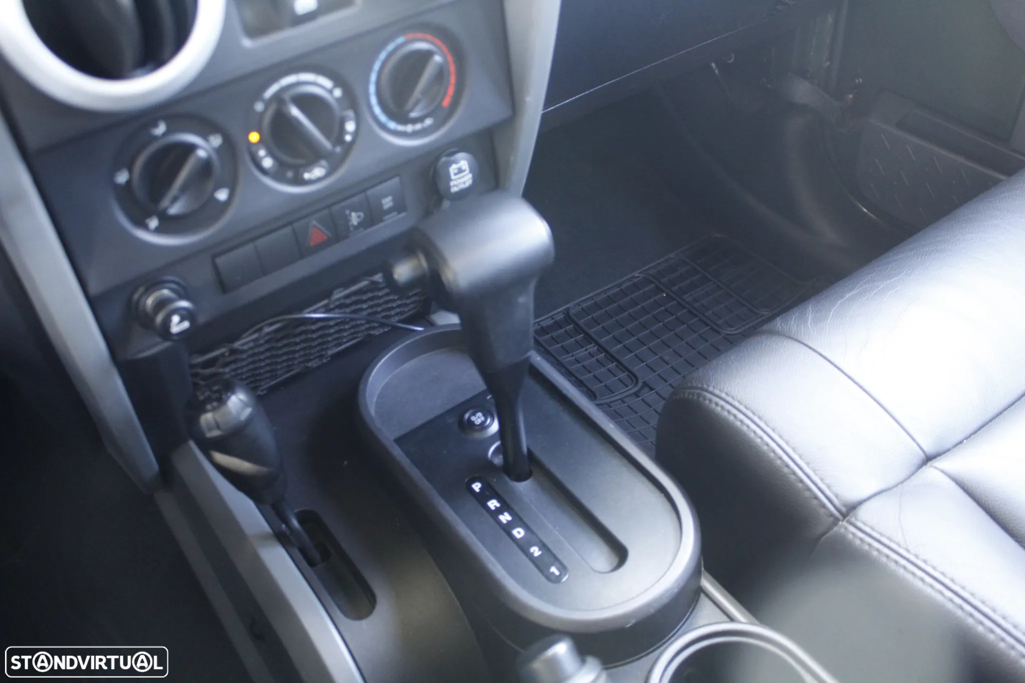 Jeep Wrangler Unlimited 2.8 CRD ATX Sahara - 17