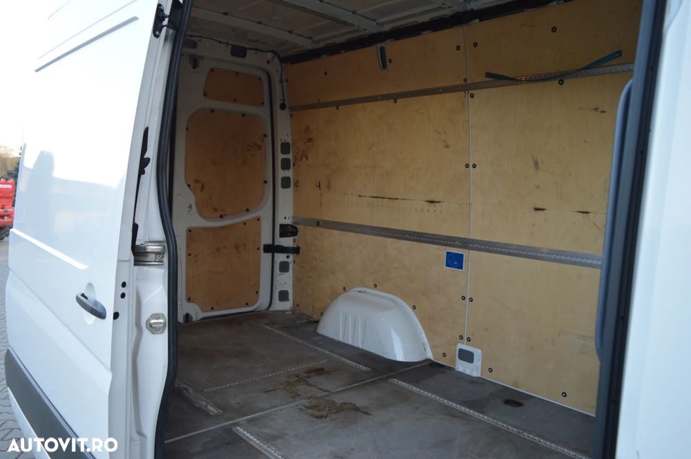 Volkswagen CRAFTER - 23