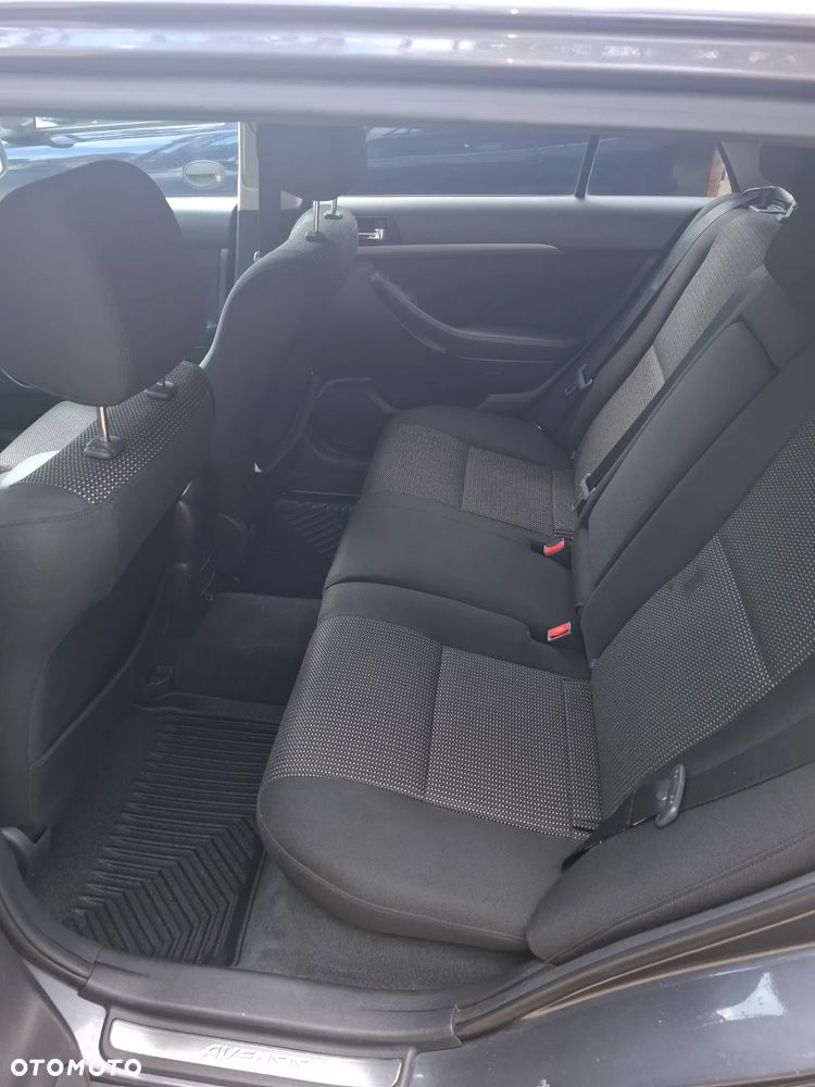 Toyota Avensis 2.2 D-CAT Executive - 12