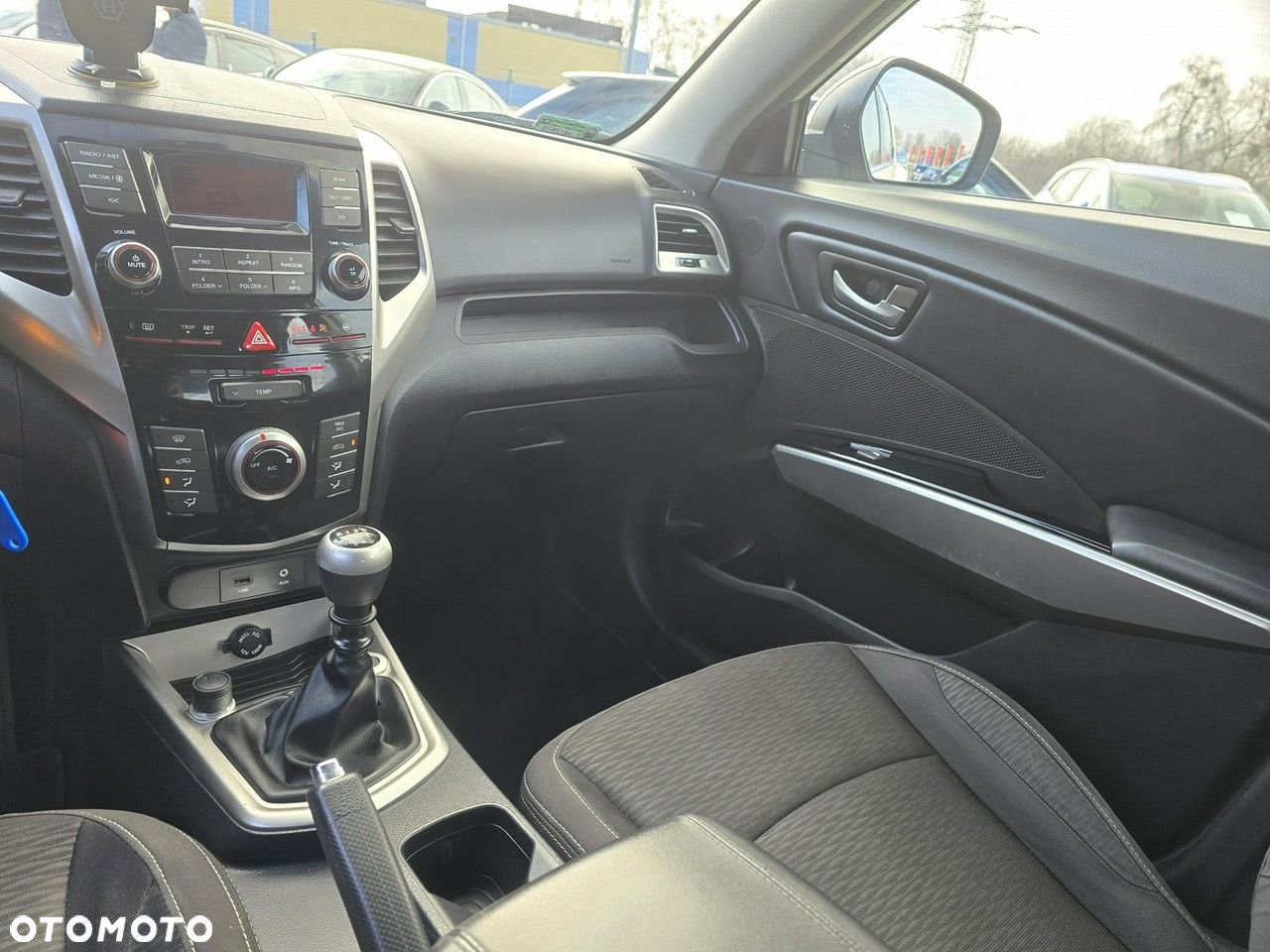 SsangYong/KGM Tivoli - 26