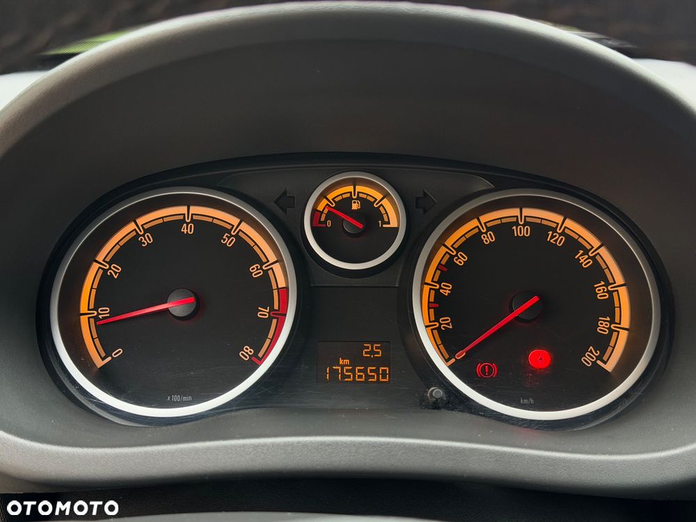 Opel Corsa 1.4 16V Edition 150 - 14