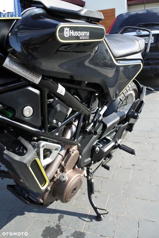 Husqvarna Svartpilen - 12