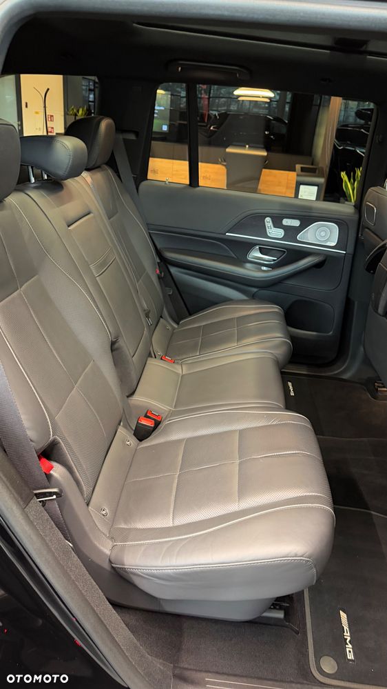 Mercedes-Benz GLS - 12