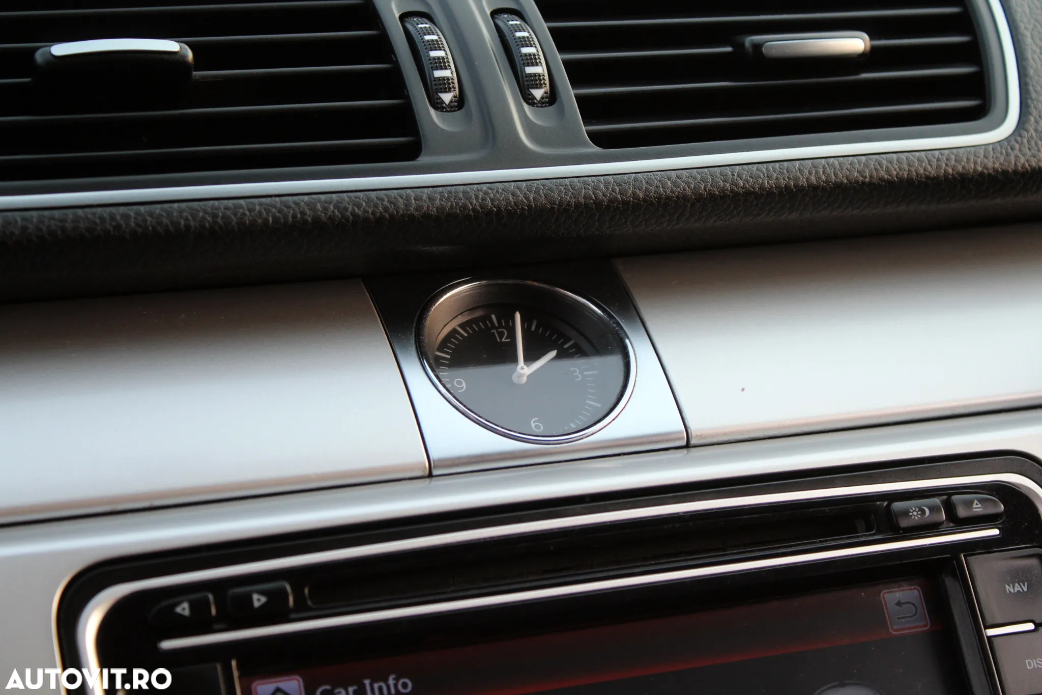 Volkswagen Passat Variant 1.6 TDI BlueMotion Technology Comfortline - 22