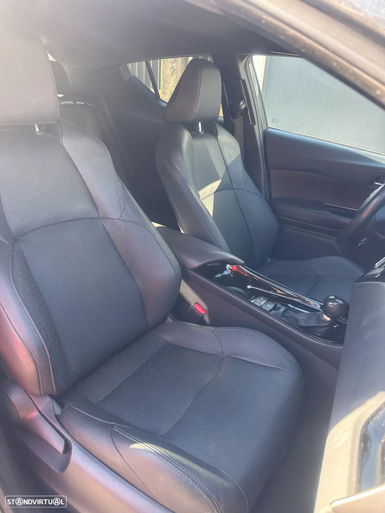 Toyota C-HR 1.8 HSD Exclusive+P.Luxury - 10