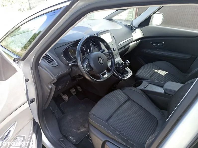 Renault Grand Scenic - 5