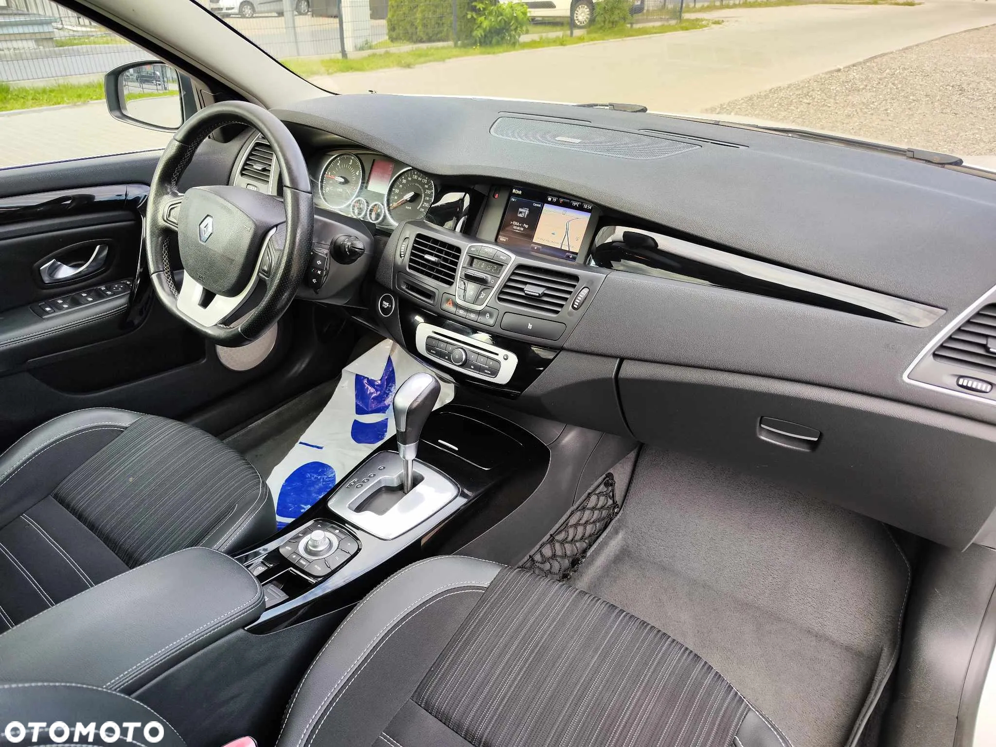 Renault Laguna Grandtour dCi 110 FAP EDC Bose Edition - 27